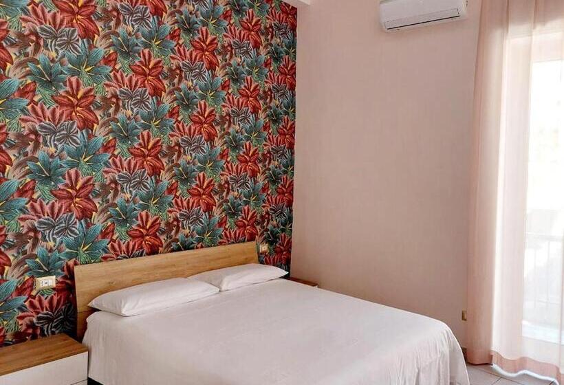 غرفة قياسية مزوَّدة بشُرفة, Al Centro