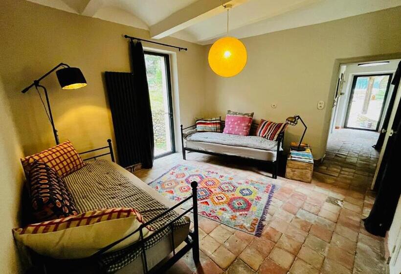 スタンダード4人部屋, Le Moulin De L Auzonnet