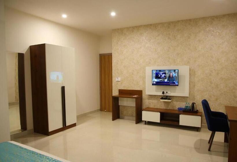 스탠다드 룸 킹사이즈 침대, Zing Rooms By Guesthouse Suites