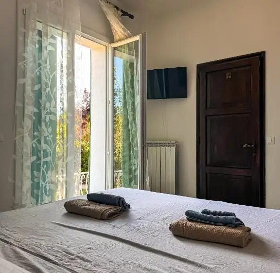ガーデンビュースタンダードルーム, D Aiano Guest House B&b