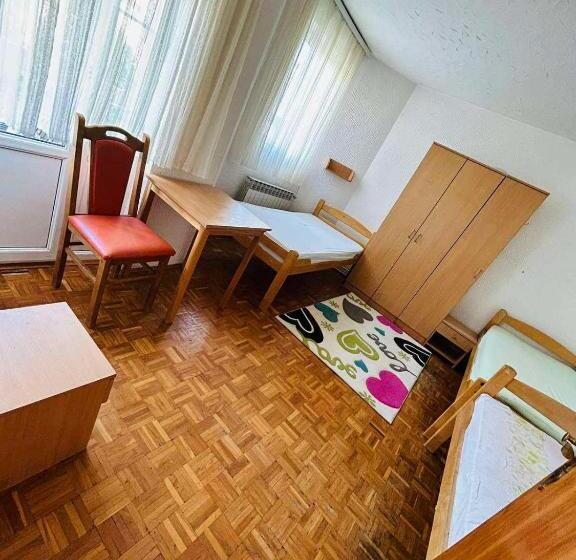 اتاق استاندارد, Rooms For Rent Sara