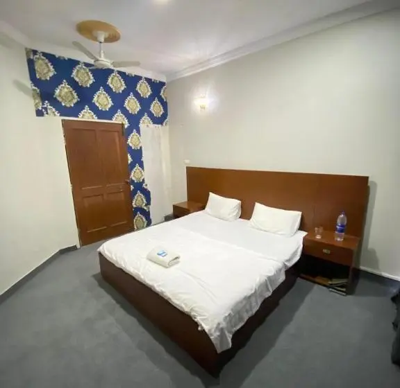 اتاق اکونومی, Durrani Executive Islamabad F10