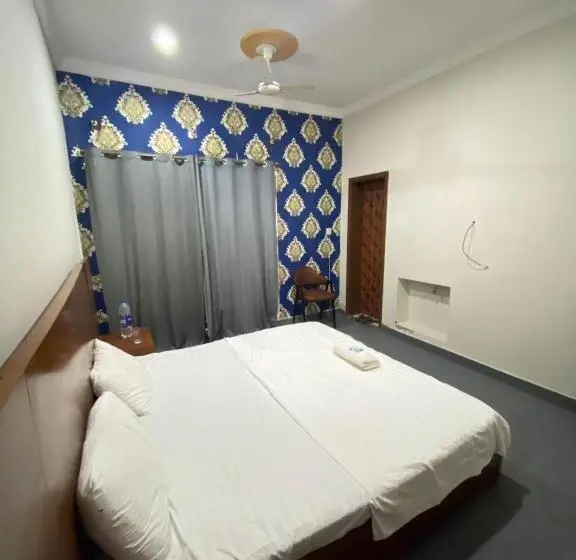 اتاق اکونومی, Durrani Executive Islamabad F10