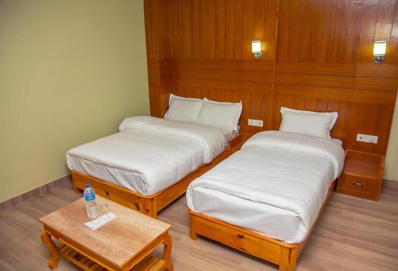 Chambre Triple Deluxe, Gyan Gauri Palace