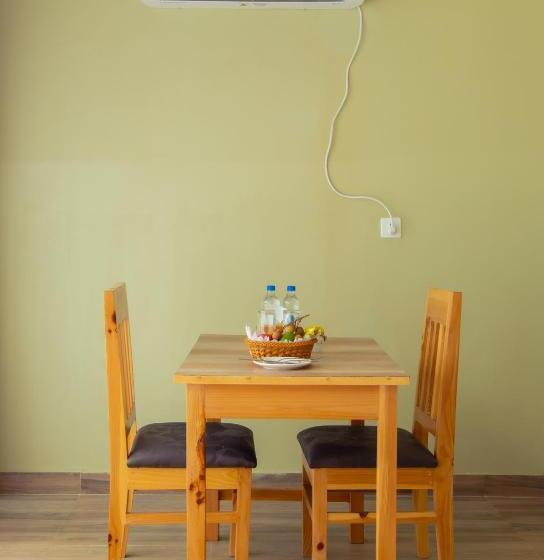 Chambre Triple Deluxe, Gyan Gauri Palace