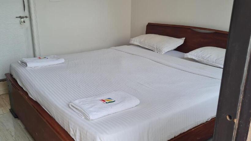 דירת דלוקס 3 חדרי שינה, The Suites