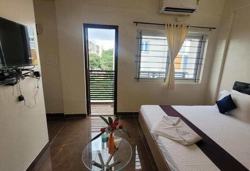 דירת חדר סופריור, The Suites