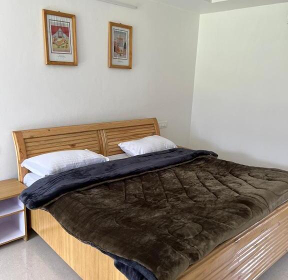 家庭间, Jimmys River Resort