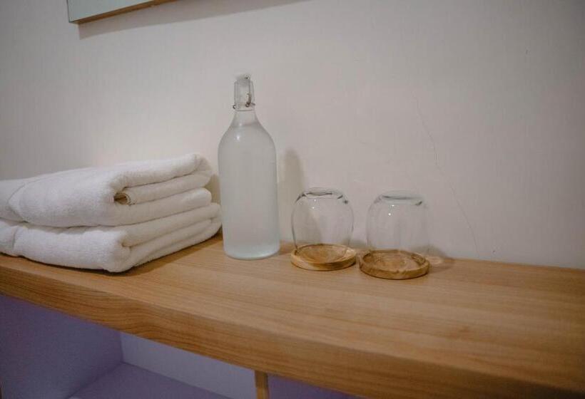 스탠다드 룸, Ninap Hostel