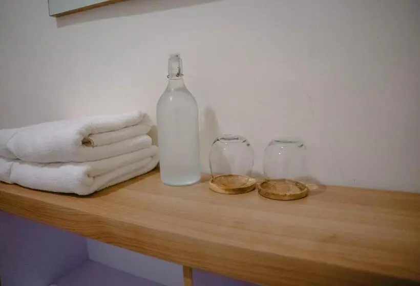 Chambre Standard, Ninap Hostel