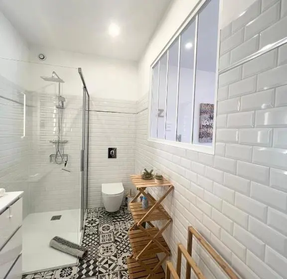 ガーデンビュースタンダードルーム, Chambres D Hôtes Les Carmélites