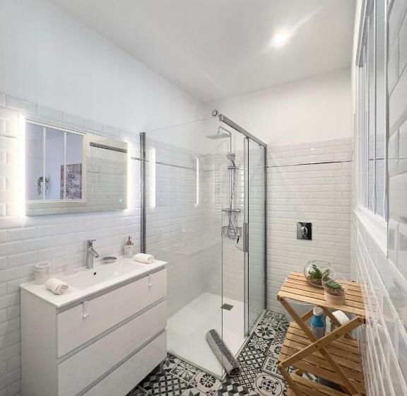 غرفة قياسية مطلّة علي الحديقة, Chambres D Hôtes Les Carmélites