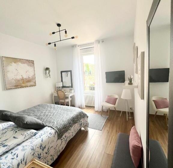 غرفة قياسية مطلّة علي الحديقة, Chambres D Hôtes Les Carmélites