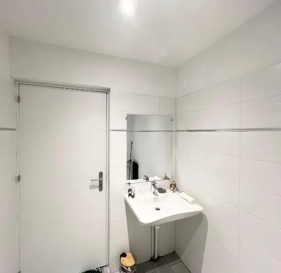 身障者適用スタンダードルーム, Chambres D Hôtes Les Carmélites