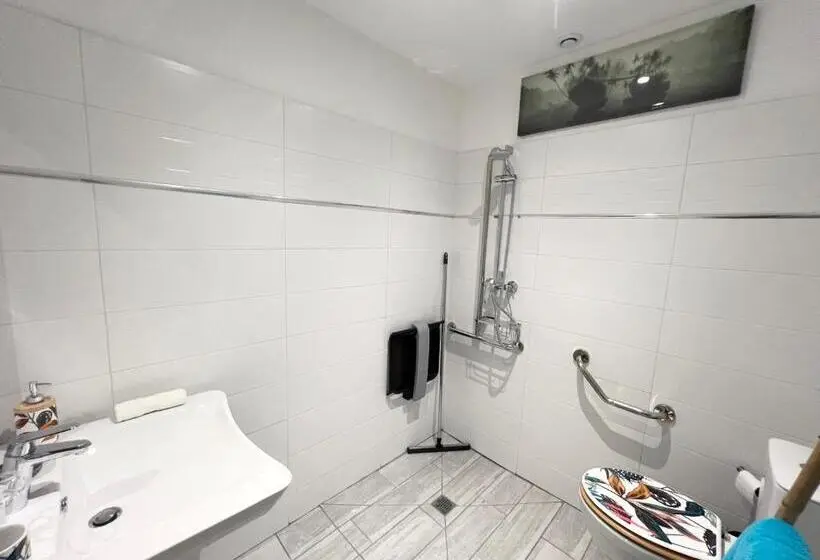 身障者適用スタンダードルーム, Chambres D Hôtes Les Carmélites
