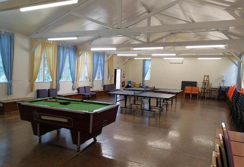 Семейный Номер, The Stables