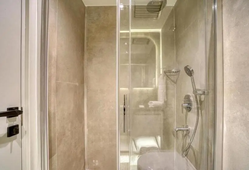 سوییت با استخر, Ayayorgi Homes