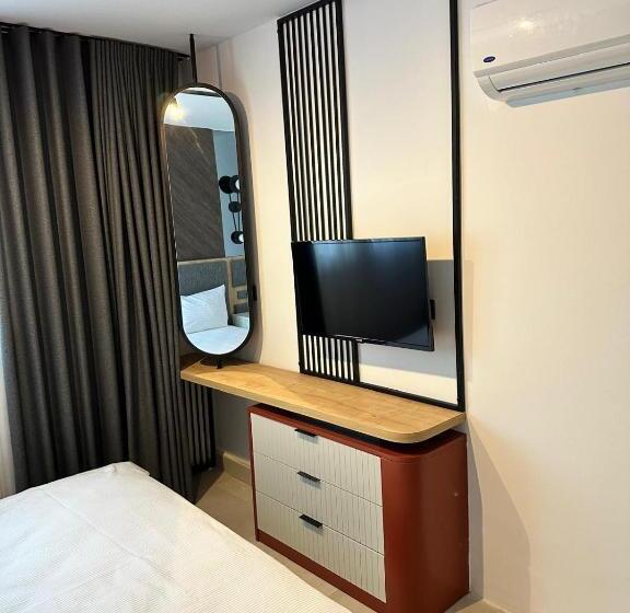 Suite with Pool, Ayayorgi Homes