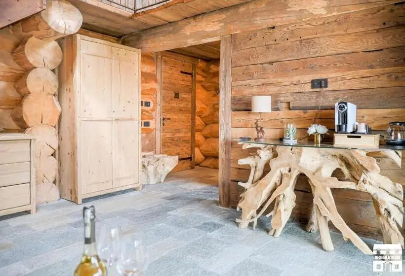 Suite with lake view, Chalet Antico Legno By Design Studio
