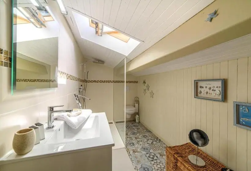 スタンダードルーム, Chambres D Hôtes De Larouquette