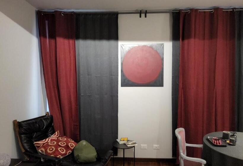 اتاق لوکس با تخت بزرگ, Le Cœur Urban Suite Parma