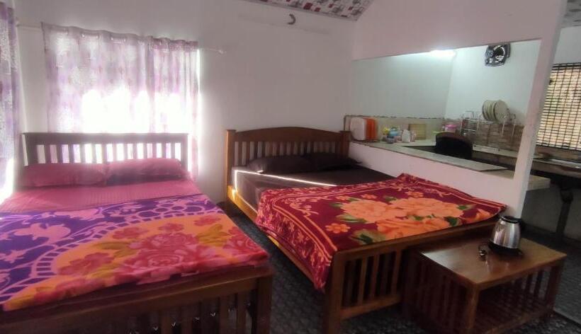 バルコニー付スタンダード4ベッドルーム, Wildcampers Cottages