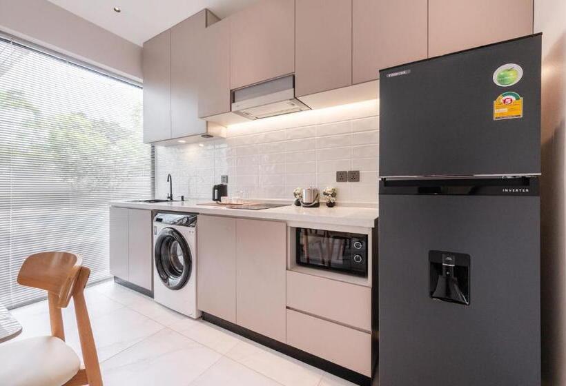 חדר סטנדרט נוף לבריכה, Argo Pattaya Resort And Villas