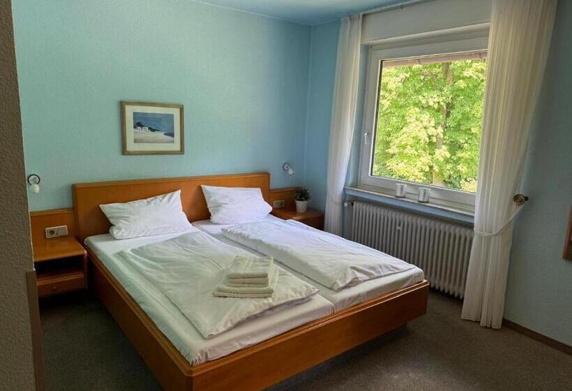 스탠다드 룸, Bauer