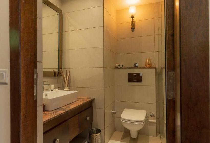 غرفة قياسية سرير كينج, The Belvedere Kasauli