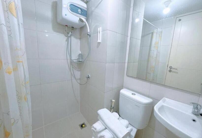 2 Bedrooms Apartment City View, Modern Living Pakuwon Mall Surabaya By Proins