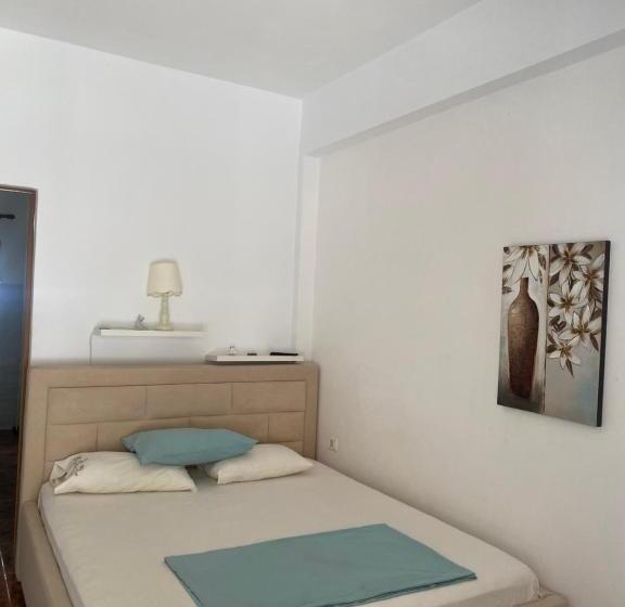 标准房带园景, Paolo Apartments Ksamil