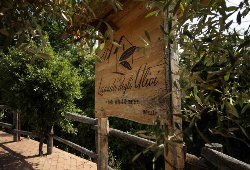 غرفة قياسية رباعية, Locanda Degli Ulivi