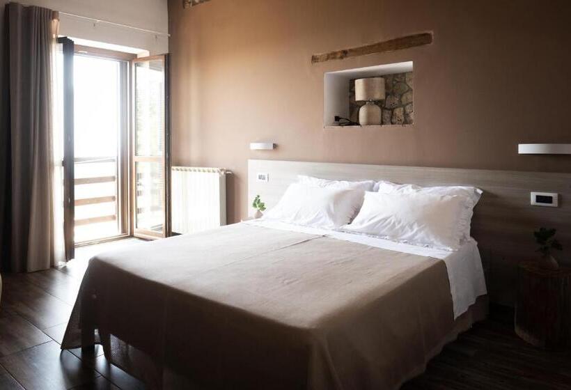 غرفة قياسية رباعية, Locanda Degli Ulivi