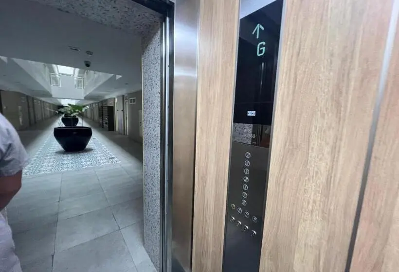 バルコニー付きスタンダードステューディオ, Near Mactan Airport Condo By Isla Stays