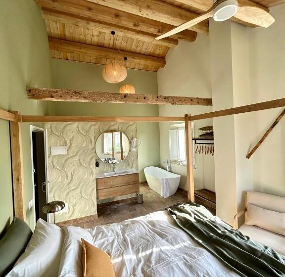 带大床的豪华间, Bb Casale Di Oto