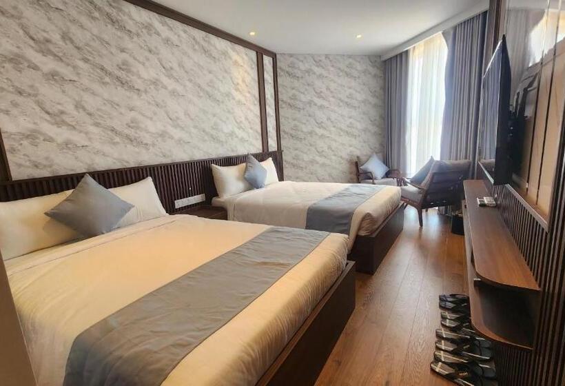 اتاق استاندارد چهار تخته با چشمانداز دریا, Cozy Mandala Hotel Mũi Né