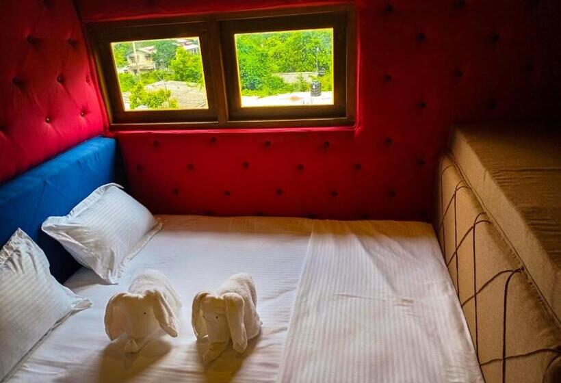 Семейный Номер, Coffee House Dambulla