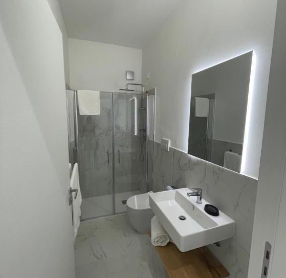 اتاق استاندارد, Diadema