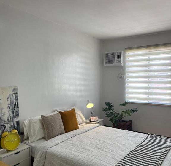 اتاق استاندارد, Minimalist 1br Condo Unit In Imus With Wifi And Balcony