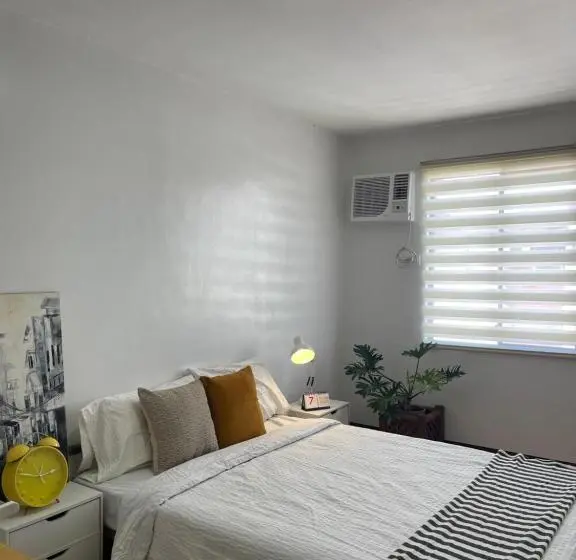 スタンダードルーム, Minimalist 1br Condo Unit In Imus With Wifi And Balcony