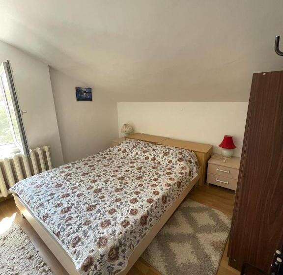 جناح عائلي, къща за гости галия