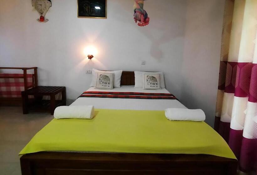 חדר משפחתי דלוקס, Batu S Safari Lodge Udawalawe