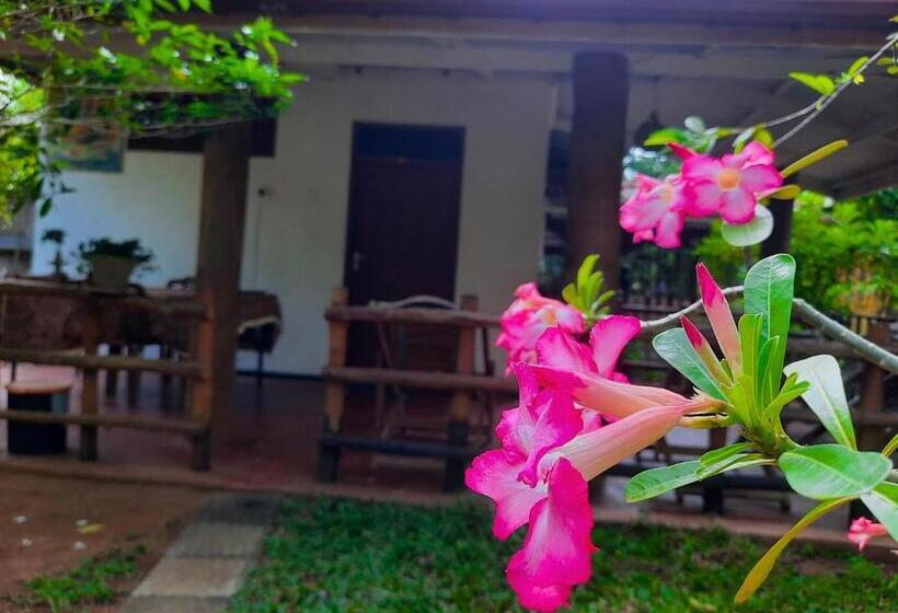 חדר משפחתי דלוקס, Batu S Safari Lodge Udawalawe