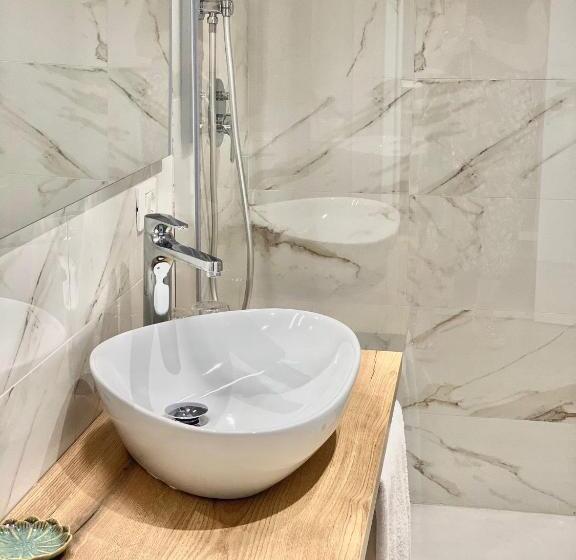 اتاق سوپریور با تخت بزرگ, Feel Boutique Rooms