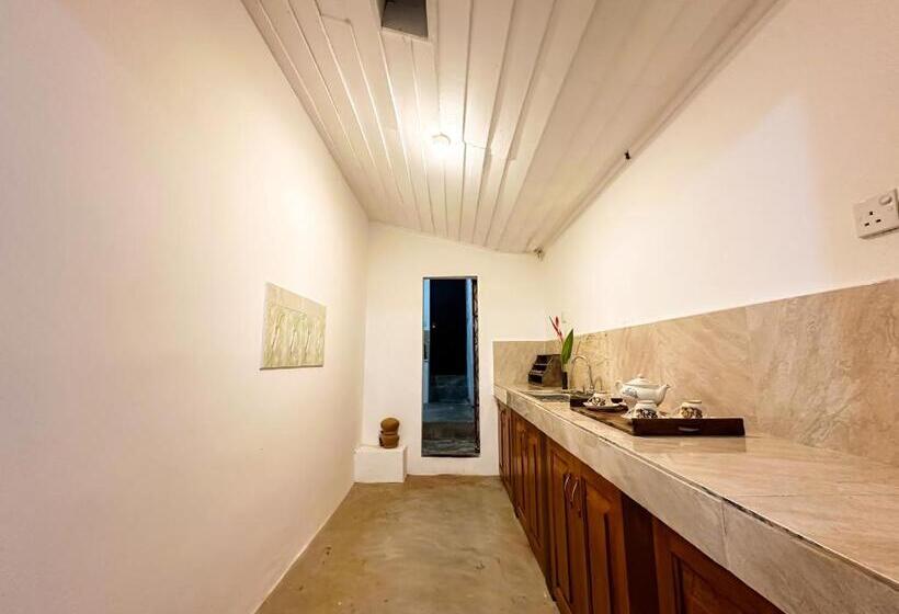 コンフォートトリプルルーム, House Of Merchants