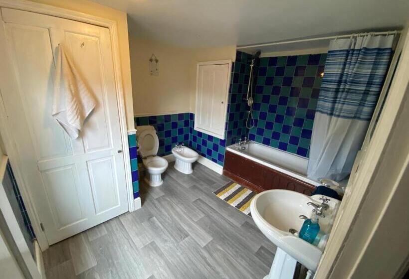 スタンダード４人部屋, Room In Lodge   Southgate Lodge   Singletwin, Double And Family Rooms