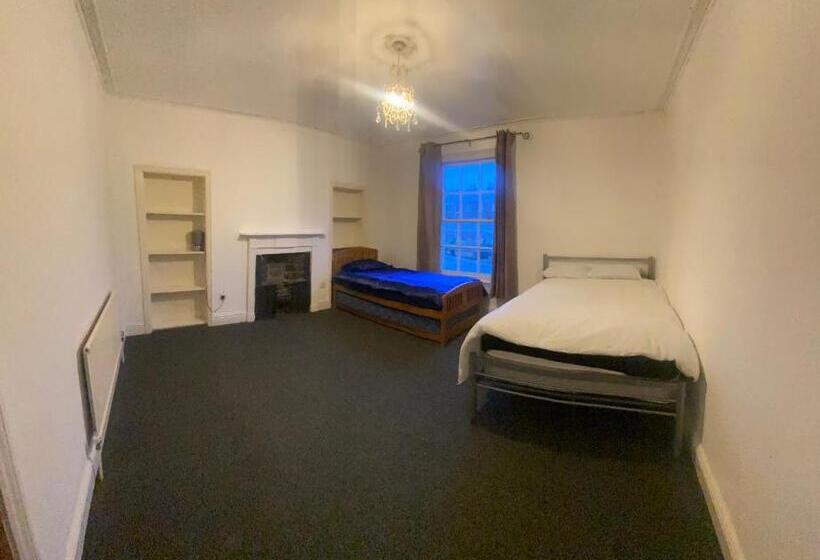 スタンダード４人部屋, Room In Lodge   Southgate Lodge   Singletwin, Double And Family Rooms
