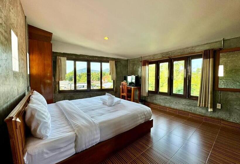 غرفة قياسية, Propaganda Hostel