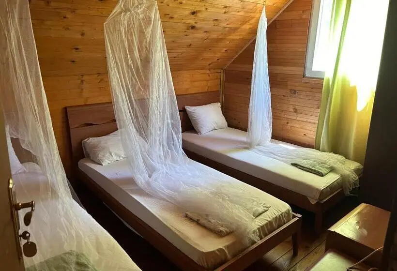 اتاق استاندارد سه نفره, Velicanka Hostel