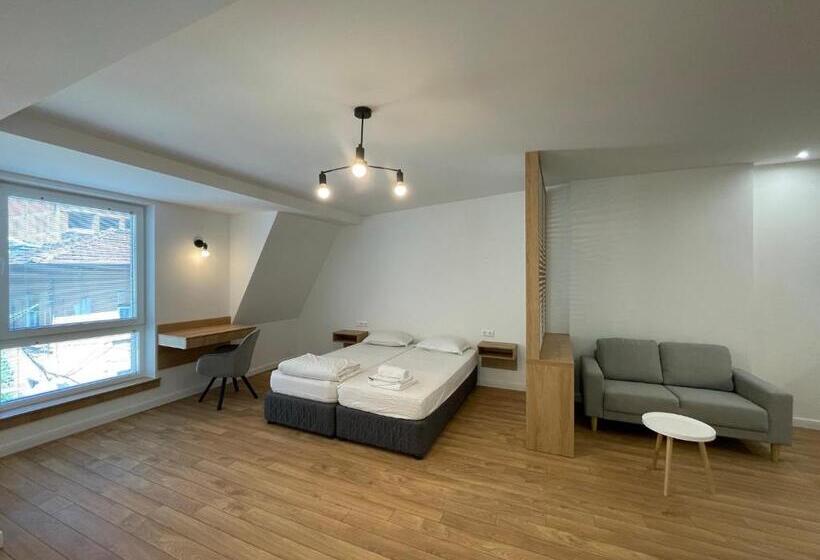 דירת חדר, Prime Stays At 92 Antim I Street